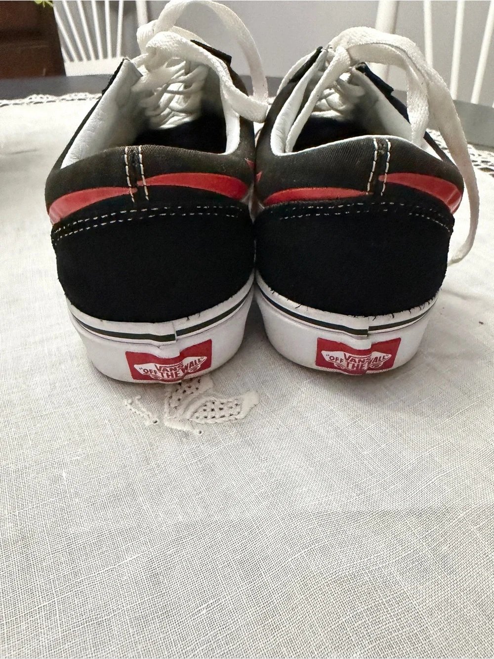 VANS OLD SKOOL FLAME SNEAKERS LOW TOP M: 6.0. W: 7.5
